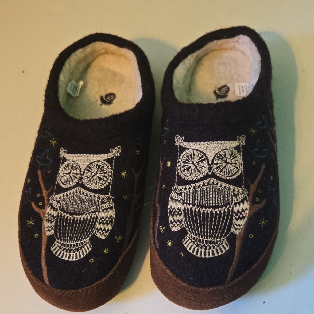 Acorn Black and Brown Owl Slippers